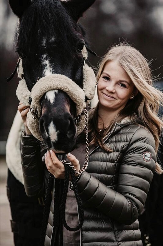 Amelie Koppenberg mit Pferd