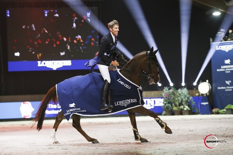 Global-Champions-Tour-Henrik-von-Eckermann Reiter in der Siegerehrung