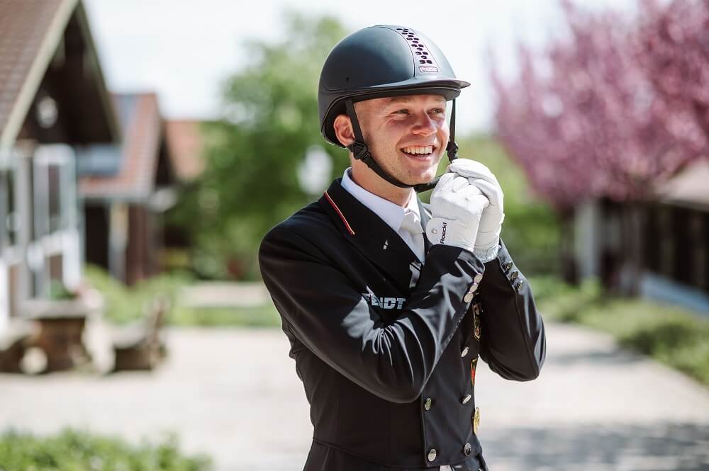 Reiter Raphael Netz im Turnieroutfit